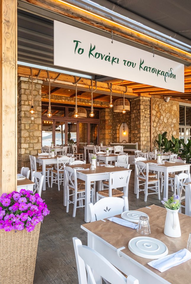 Ζεστός βραδινός φωτισμός